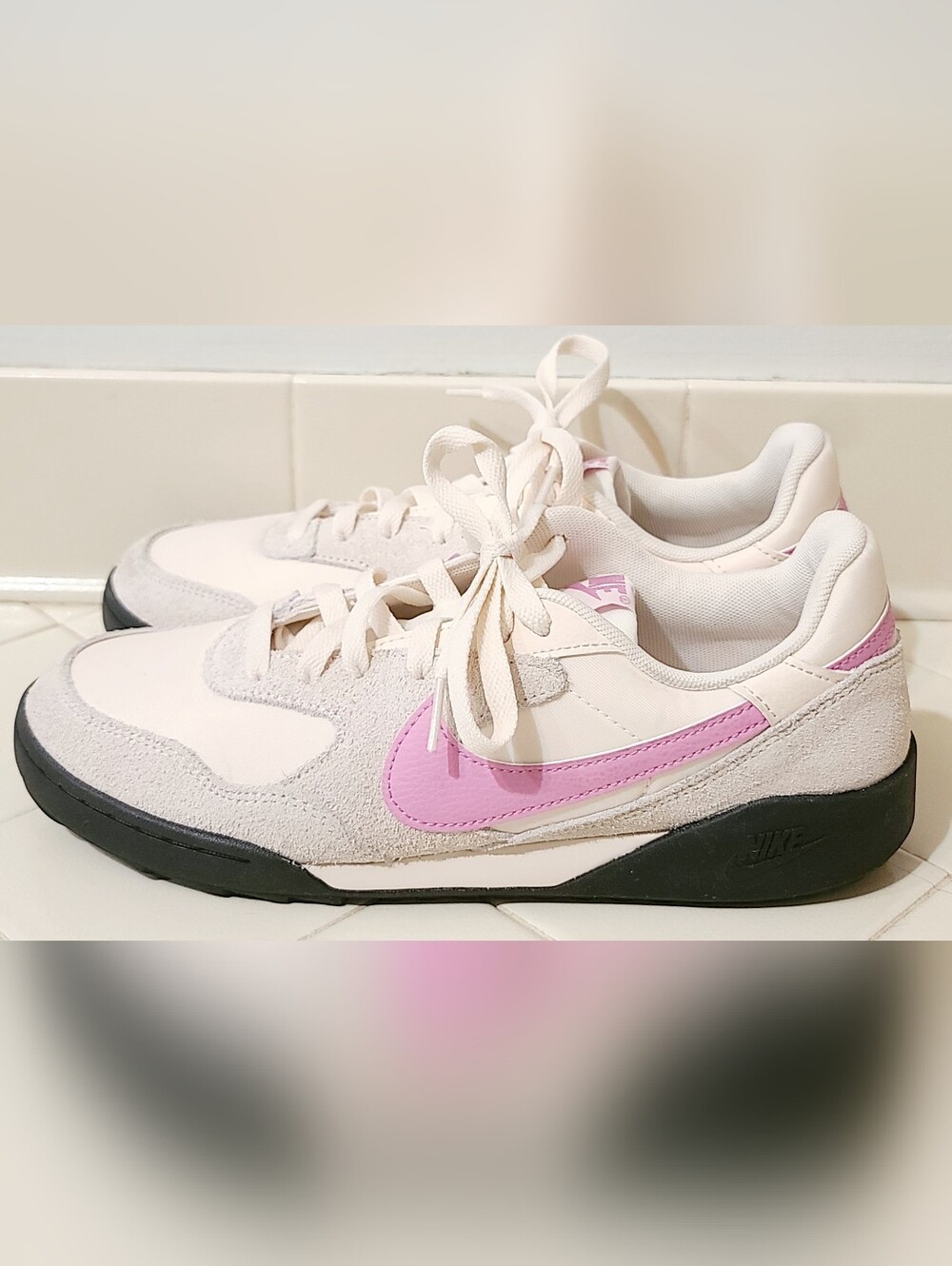 Nike Terra Manta Suede Women's Size 9.5